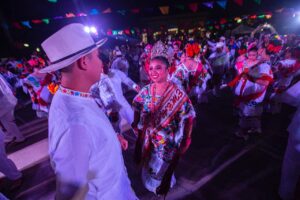 Celebración navideña destaca raíces yucatecas en el Centro de Bellas Artes