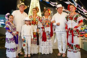 Díaz Mena celebra tradición en Feria de Reyes Tizimín