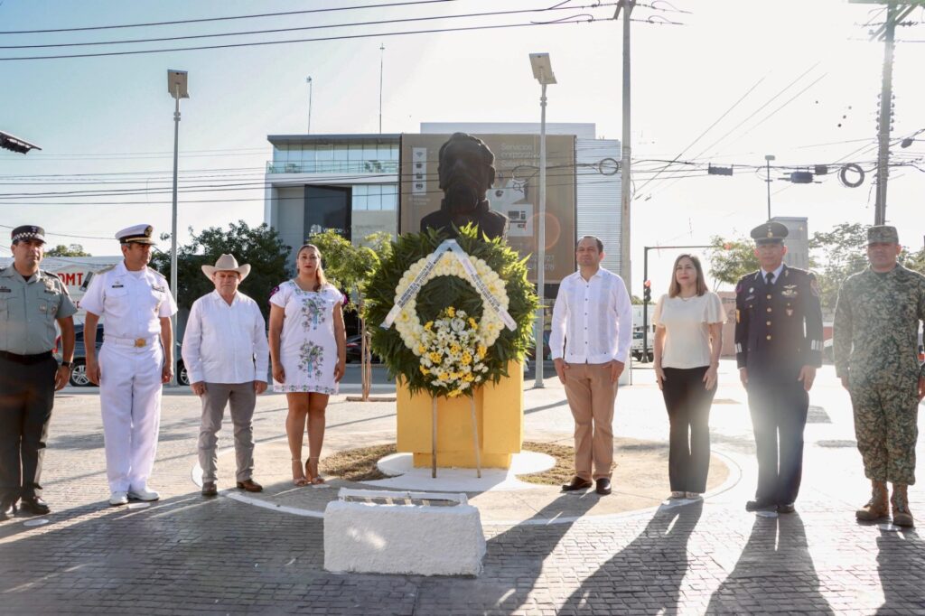 Honran legado de la Constitución en su aniversario 108