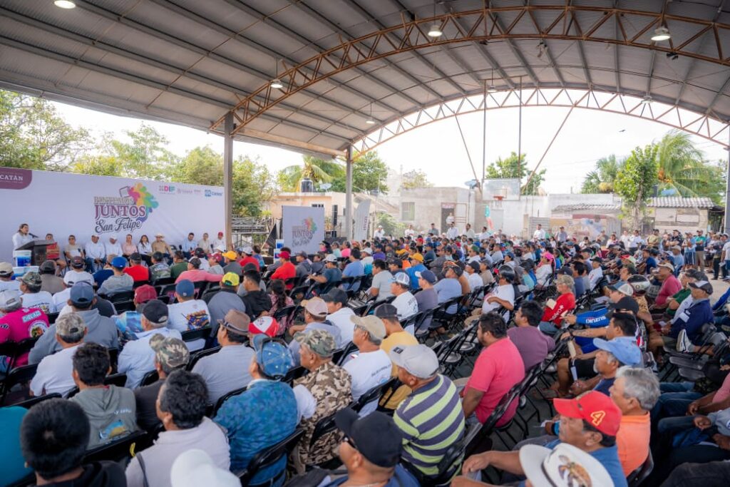 San Felipe se pinta de colores para atraer turismo