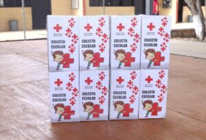 Entregan lápices a estudiantes que apoyen colecta escolar