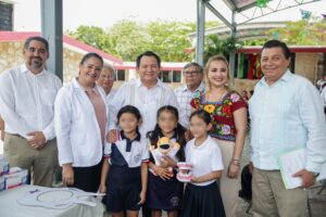 Llevan salud bucal a preescolares y primarias yucatecas