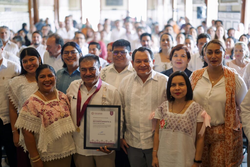 Celebran aportes de Fidencio Briceño a la cultura maya Celebran aportes de Fidencio Briceño a la cultura maya