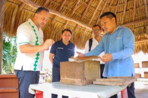 Ayuntamiento de Mérida comparte modelos de desarrollo social