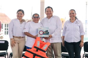 Apoyos para pescadores en Río Lagartos y comisarías