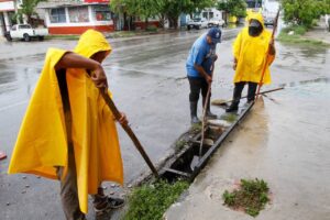 Cecilia Patrón supervisa acciones contra encharcamientos