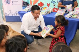 Útiles donados llegan a comedores y asociaciones