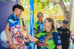 Cecilia Patrón encabeza jornada D.A.R.E. por la niñez