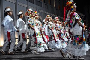 Color, música y tradición en Vaquería de aniversario