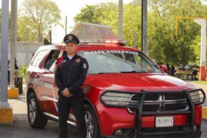 Yucateco apoya en crisis de incendios en Canadá