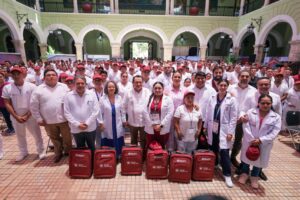 Díaz Mena firma convenio por la salud preventiva