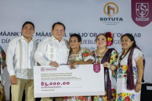 Compromiso total con cultura y lengua mayas