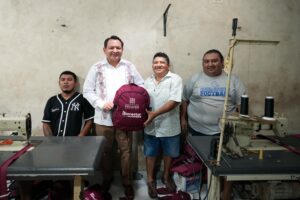 Díaz Mena respalda artesanos con programa educativo