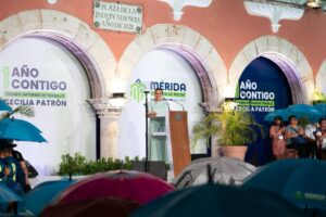 Cecilia Patrón rinde cuentas y resultados a Mérida