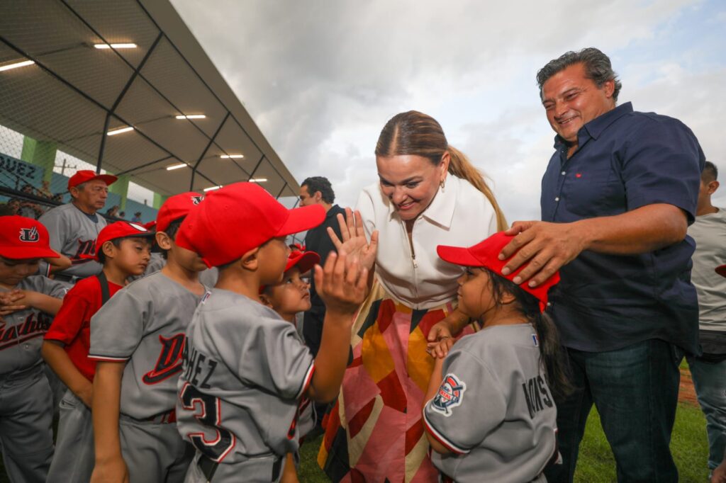 Rehabilitan unidad deportiva para beneficio de familias meridanas