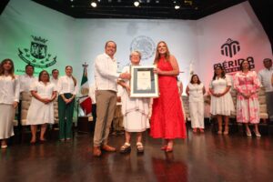 Mérida reafirma unidad y orgullo patrio en su Cabildo