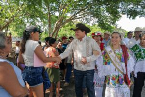Caminos rurales renovados impulsarán al campo en Yucatán
