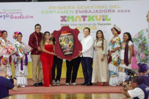 Con porras y alegría, eligen semifinalistas de Xmatkuil