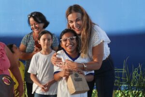 Más de 6 mil lentes entregados a estudiantes meridanos