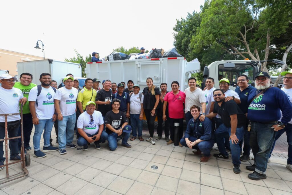 Ayuntamiento de Mérida envía víveres a Veracruz