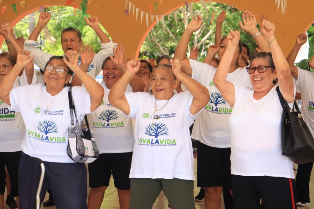 Mérida fortalece envejecimiento activo con Clubes Viva la Vida