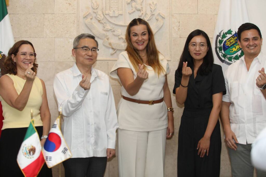 Cecilia Patrón recibe al embajador de Corea del Sur