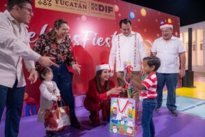 Alegría y unión en la posada navideña de Casa Otoch