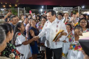 Yucatán tiende la mano a migrantes y familias