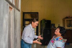 Familias de comisarías reciben certeza sobre su patrimonio