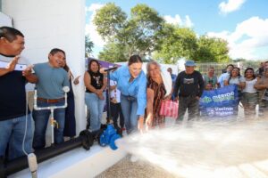 Cecilia Patrón impulsa justicia social con agua potable