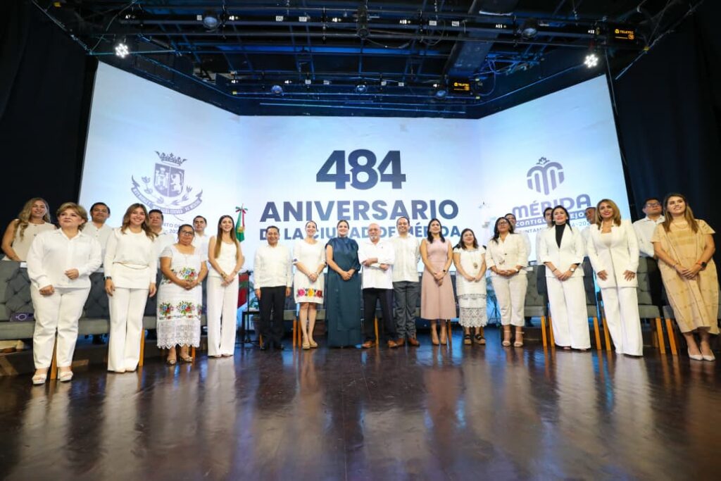 Cecilia Patrón llama a fortalecer la unión de Mérida