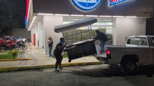 Treces operativos ordenan comercio informal en Mérida