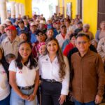 Entregan cobertores y despensas en municipios