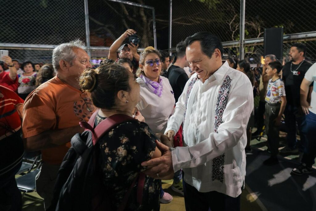 Díaz Mena escucha peticiones en Vergel III