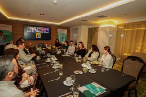 Cecilia Patrón promueve capital humano con líderes empresariales