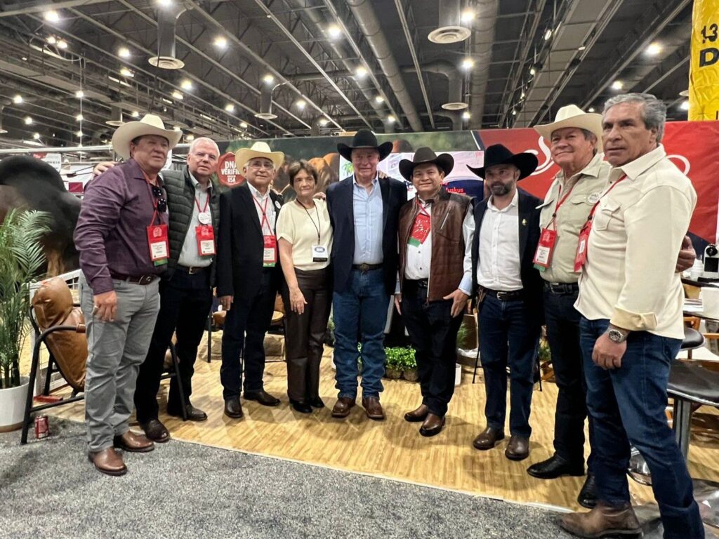 Díaz Mena invita a Congreso Brahman