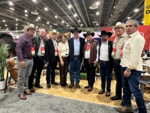 Díaz Mena invita a Congreso Brahman