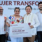 Díaz Mena fortalece economía con apoyo a mujeres