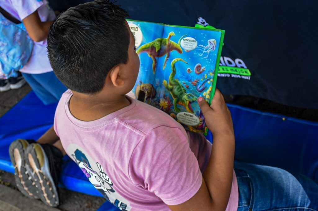 Cecilia Patrón impulsa lectura en la FILEY