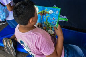 Cecilia Patrón impulsa lectura en la FILEY