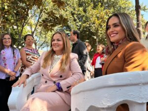 Mérida comparte tradición con bancas en Ciudad de México