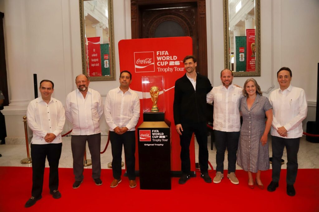 Trofeo del Mundial atrae visitantes a Mérida