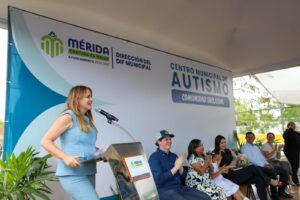 Cecilia Patrón lanza censo de autismo en Mérida