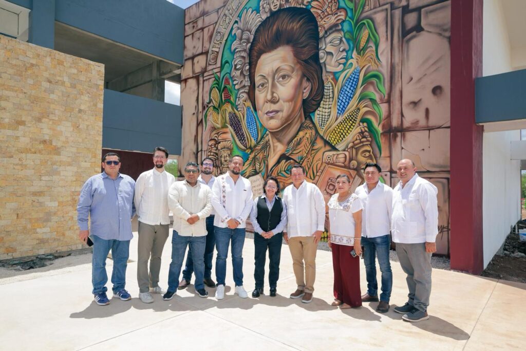 Universidad Rosario Castellanos abrirá en Yucatán