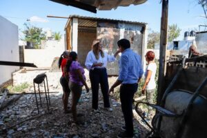 Cecilia Patrón refuerza apoyo social a damnificados