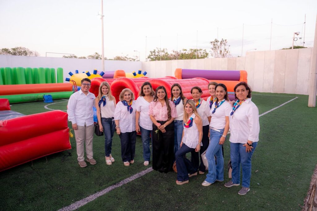 Wendy Méndez encabeza celebración por Día de la Niñez