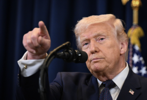 Desaprobación de Trump alcanza nuevo récord