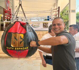 Guty Espadas Jr impulsa boxeo amateur y profesional