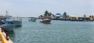 SSP salva a pescadores tras falla mecánica