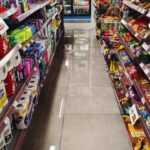 Lluvias provocan clausura de Oxxo en Caucel